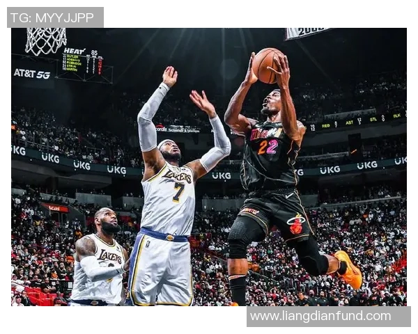 湖人对热火第三场精彩回放全程录像分析与精彩瞬间回顾